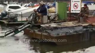 mini split hopper barge with backhoe dredger  / Очистка и углубление дна плавающим миниэкскаватором